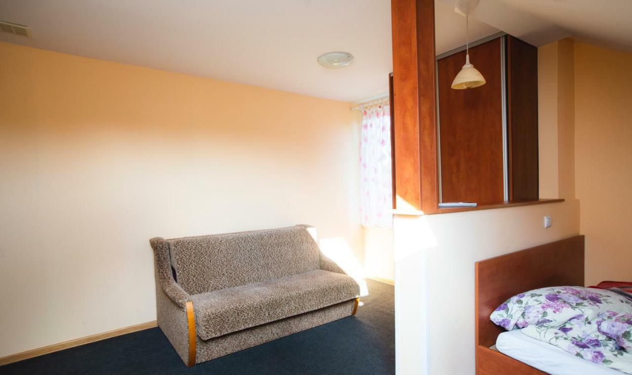 Letnisko Apartment Zwierzyniec Luaran gambar